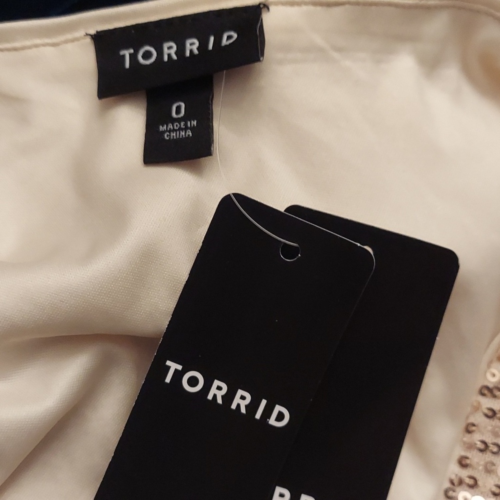 TORRID Gold Sequin Off-the-Shoulder Short Sleeve Top NEW 12 - Picture 10 of 13
